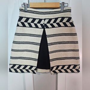 Alice + Olivia Geometric Chevron Pattern Mini Skirt Size 0